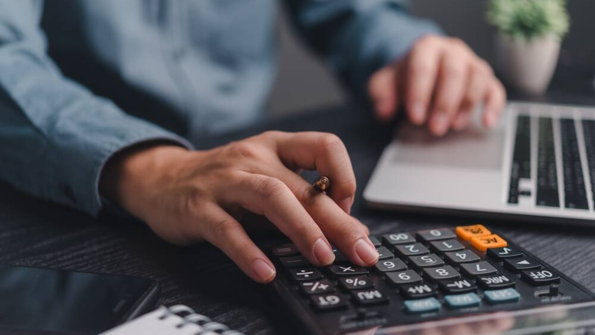 Reducción de jornada y salario